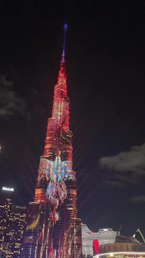 Dubai, UAE, 21 June 2026 - Multicolored laser light show on Burj Khalifa an.. Stock Footage 337345301