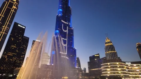 Dubai, UAE, 21 June 2026 - Burj Khalifa Night Lights and Fountain Water Show Vídeo Stock 337402826