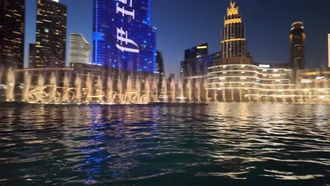 Dubai, UAE, 21 June 2026 - Burj Khalifa Night Lights and Fountain Water Show Vídeo Stock 337409218