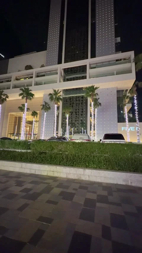 DUBAI, UAE - APRIL 13, 2026: Scenic urban view of Dubai Marina skyline, JBR.. Stock Footage 332672742