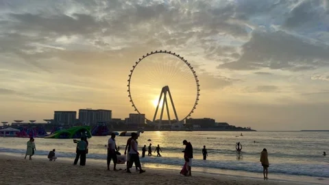 DUBAI, UAE - APRIL 20, 2026: The Iconic Ain Dubai Observation Wheel on Blue.. Stock Footage 333133035
