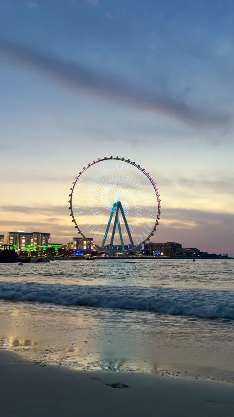DUBAI, UAE - APRIL 20, 2026: The Iconic Ain Dubai Observation Wheel on Blue.. Stock Footage 333133090