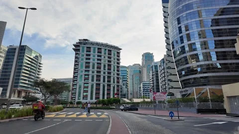 DUBAI, UAE - APRIL 23, 2026: Cinematic night view of Dubai Marina and JBR s.. Stock Footage 333307600