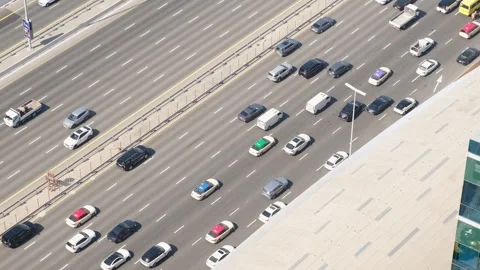 Dubai, UAE - october 02, 2025: slow traffic of cars Vidéo 321741815