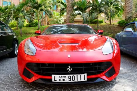 DUBAI, UAE - SEPTEMBER 11: The Atlantis the Palm hotel and limousines. It is Stock Photos