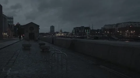 Dublin Evening Down the Liffey 動画素材 143557167