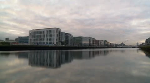 Dublin River Liffey, Time Lapse. Fast clouds Stock Footage 10903140