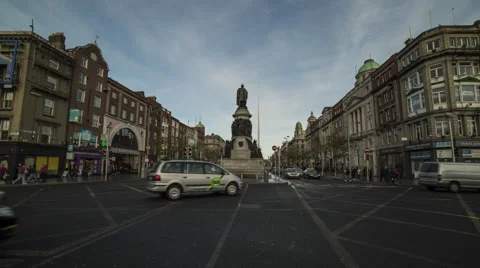 Dublin Statue with Traffic during the day Video stock 62897444