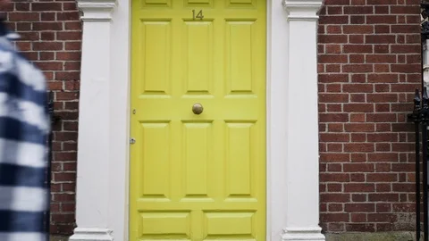 DUBLIN YELLOW DOOR Video stock 95463549