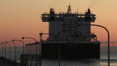 Duluth Freighter Sailing at Dawn II 스톡 동영상 81460459