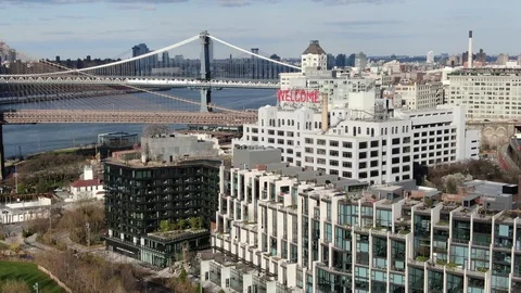 Dumbo, Brooklyn during Coronavirus Outbreak (March 2020) Видео 127587603