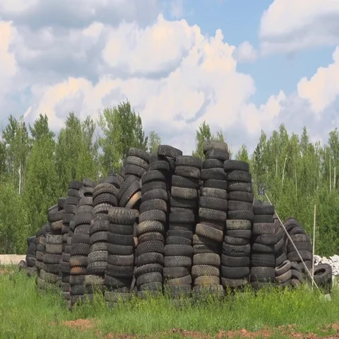 Dump of tires from the car 動画素材 69547345