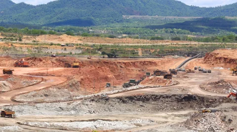 Dump truck in the open pit mine zoom out 库存影片 35298728