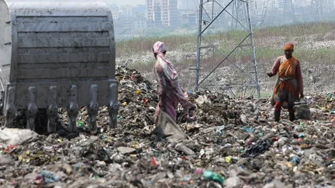 Dump yard in Dhaka-2018 Video stock 97742533