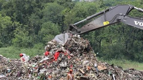 Dump yard in Dhaka-2018 Video stock 97744801