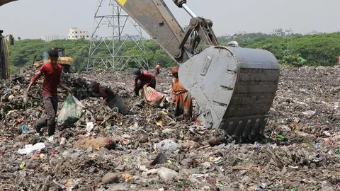 Dump yard in Dhaka-2018 Video stock 97774202