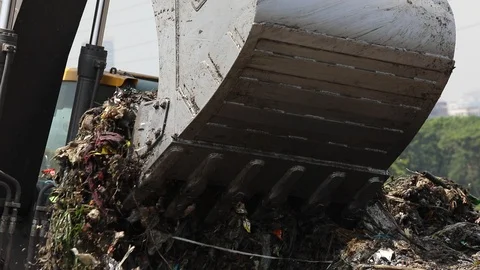 Dump yard in Dhaka-2018 Video stock 97776391