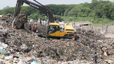Dump yard in Dhaka Video stock 97278234