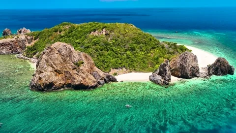 Dumunpalit island, also known as Turtle island, Philippines. Stock Footage 330129554