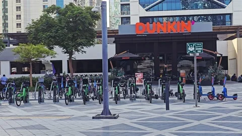 Dunkin 스톡 동영상 344771531