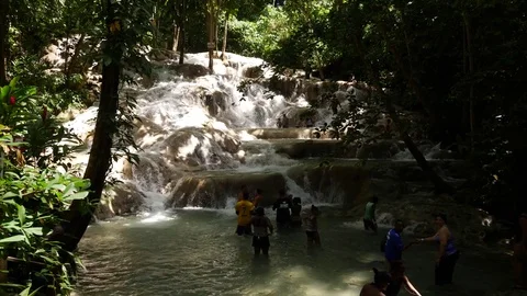 DUNN'S RIVER FALLS 4K GH5 PANASONIC 45-175 LUMIX CARIBBEAN OCHO RIOS JAMAICA 스톡 동영상 80444361
