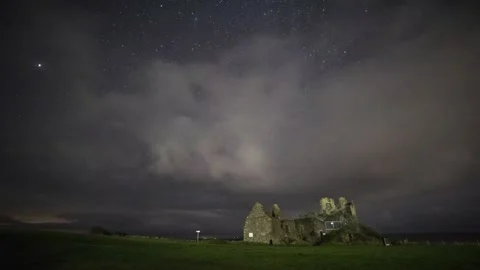 Dunure castle at night 스톡 동영상 144939961