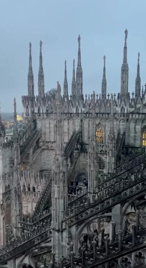 Duomo di Milano 動画素材 230109337