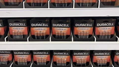 Duracell batteries on display on a store shelf 스톡 동영상 329008107