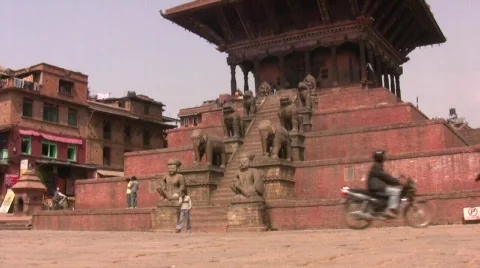 Durbar Square in Bhaktapur  Stock Footage 376367