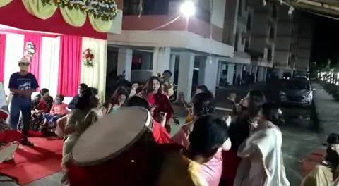 Durga Puja Dance by ladies Year 2020 Stock Footage 142296572