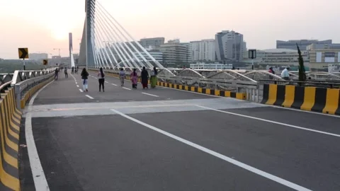 Durgam Cheruvu Bridge Stock Footage 141806870