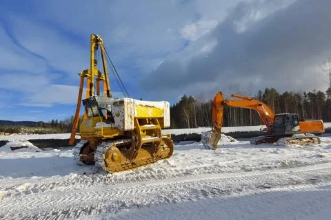 During construction work on gas pipelines in remote, areas, pipes are laid .. Fotos Stock