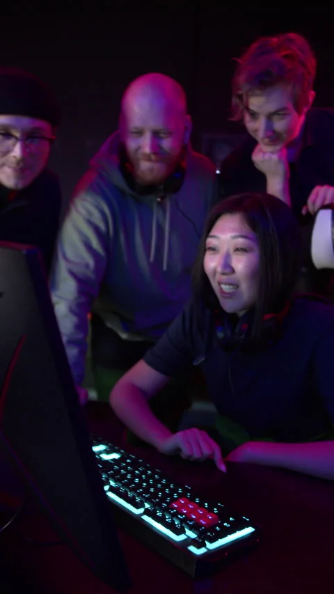 During the training at their base, the team of esports players analyzes the 스톡 동영상 151497921