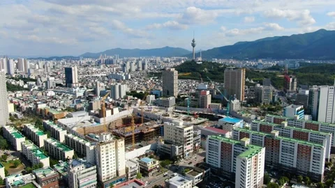 Duryu Intersection Traffic in Naedang dong, Seo gu, Daegu city, Gyeongsangbu Vídeo Stock 218339429