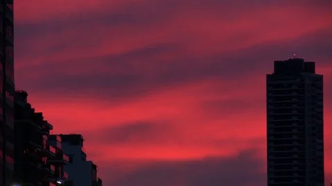 Dusk in the city Video stock 79933235