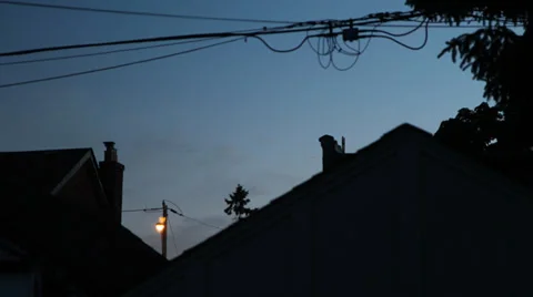 Dusk to night in Suburbia. Video stock 39949944