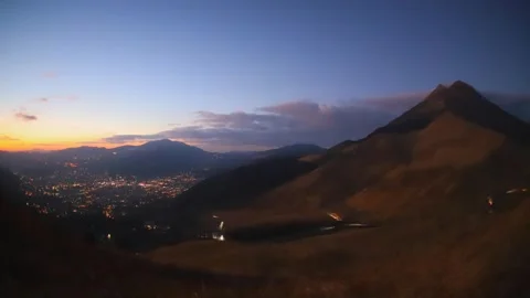 "From dusk to night view (Yufuin, Yufu City, Oita Prefecture) Stock Footage 337744996
