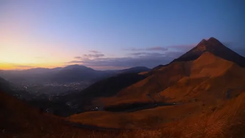 From dusk to night view (Yufuin, Yufu City, Oita Prefecture) Stock Footage 337745011