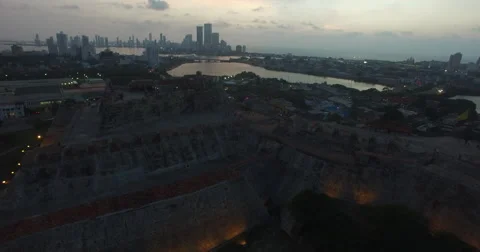 Dusk over Castillo de San Felipe Stock-Footage 61284691