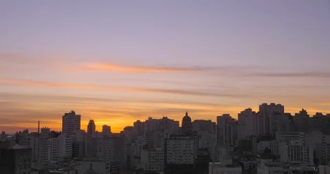 Dusk in Porto Alegre Vídeo Stock 110905951