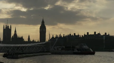 Dusk view of Big Ben and Westminster HD Stockbeeldmateriaal 46900247