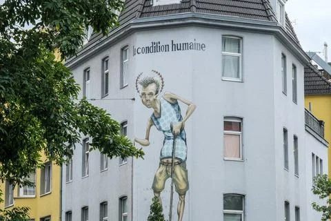  Düsseldorf 16.09.2022 Künstler: Debug Visuals Hausmalerei Wandmalerei Hau. Stock Photos