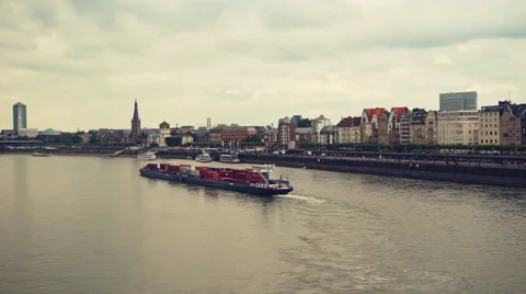 Düsseldorf Rhine River 스톡 동영상 56116289