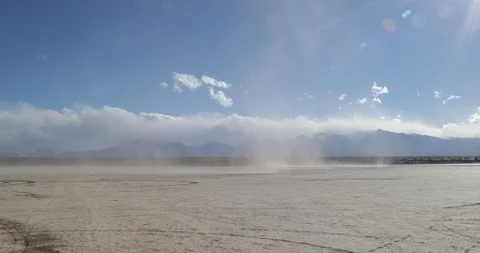 Dust wind, storm at mudthe Leoncito, desertic landscape. 스톡 동영상 98185683