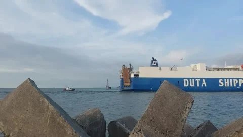 Duta shipping (3) 1 Video stock 274439967