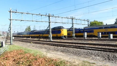 Dutch electric trains 動画素材 112083763