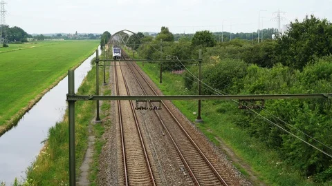 Dutch NS Headrunner train passing Видео 112361491