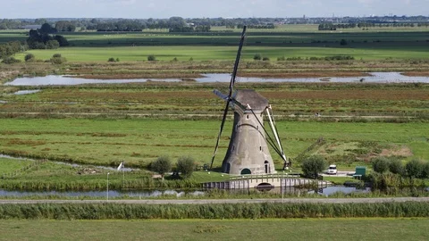 Dutch windmill in midday summer sun Video stock 103088504