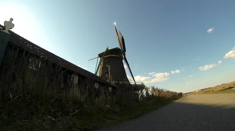 Dutch Windmill in Zaanse Schans Stock-Footage 44404703