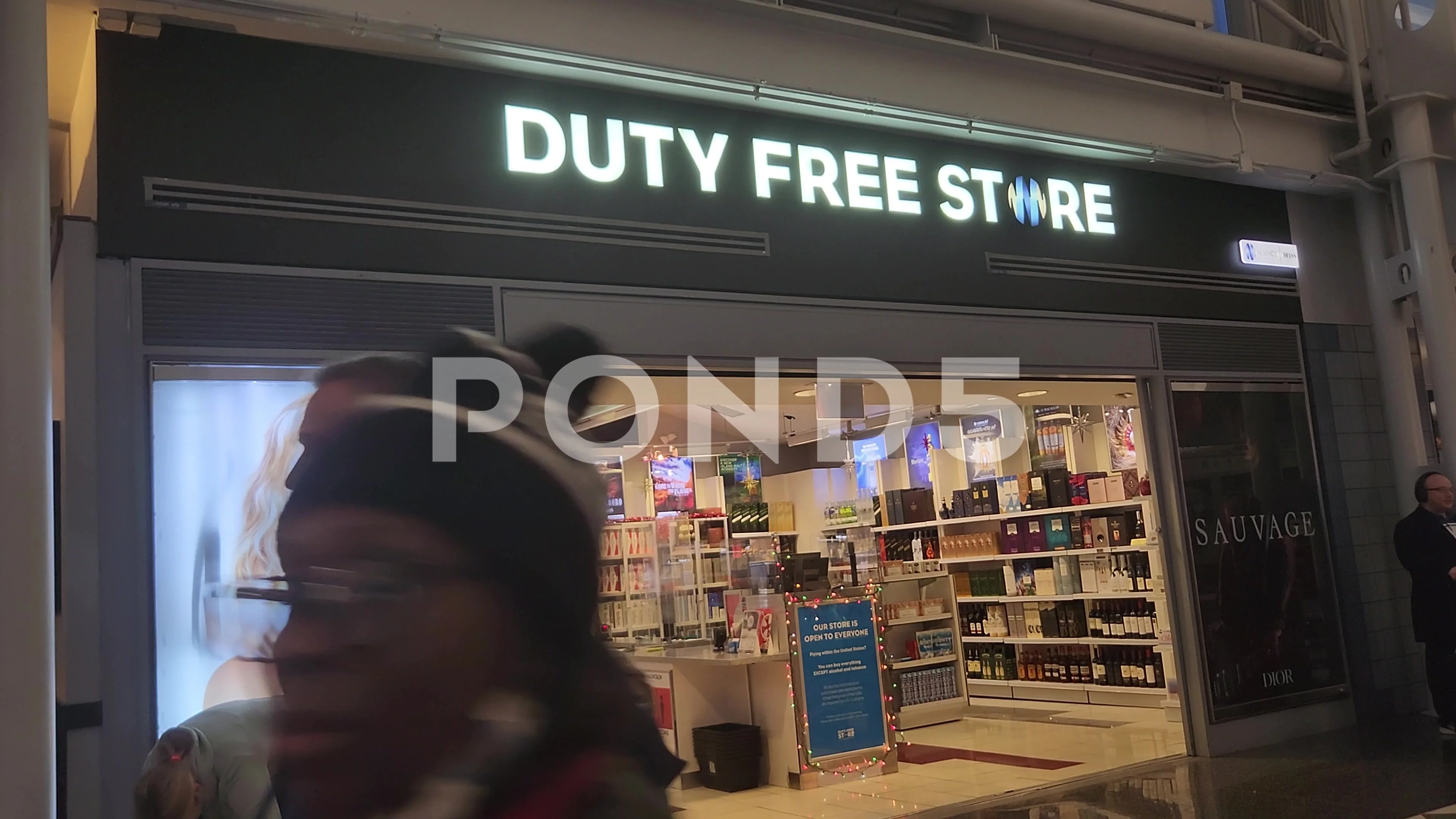 Duty Free Shop (DFS) in San Francisco, California, USA - Customs n